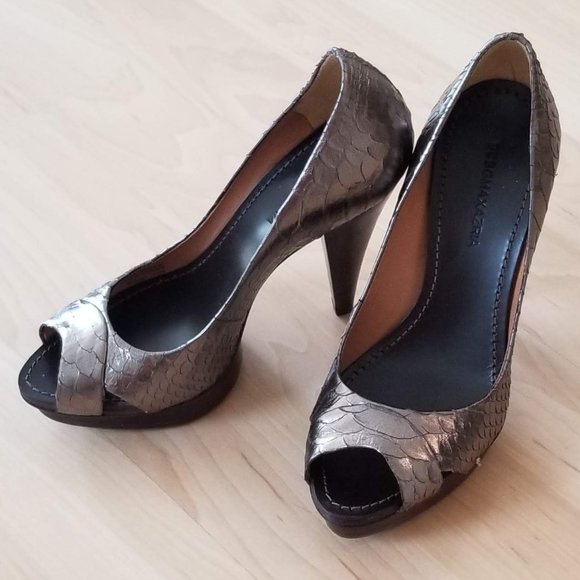 BCBGMaxAzria Nadette snakeskin metallic pumps S6 - Picture 4 of 9